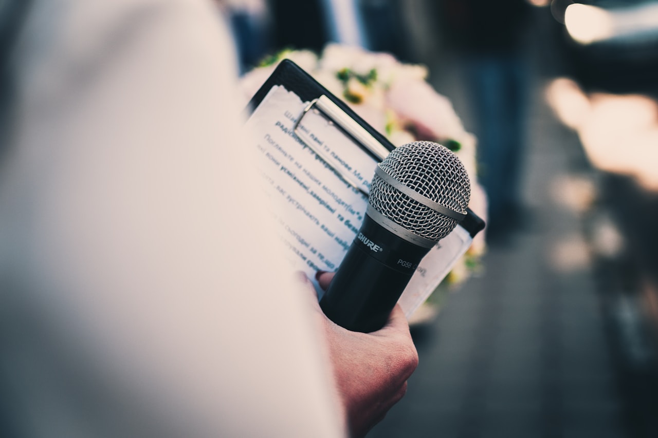 Microphone préparé pour une interview